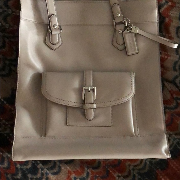 Nude Coach purse - Picture 2 of 9